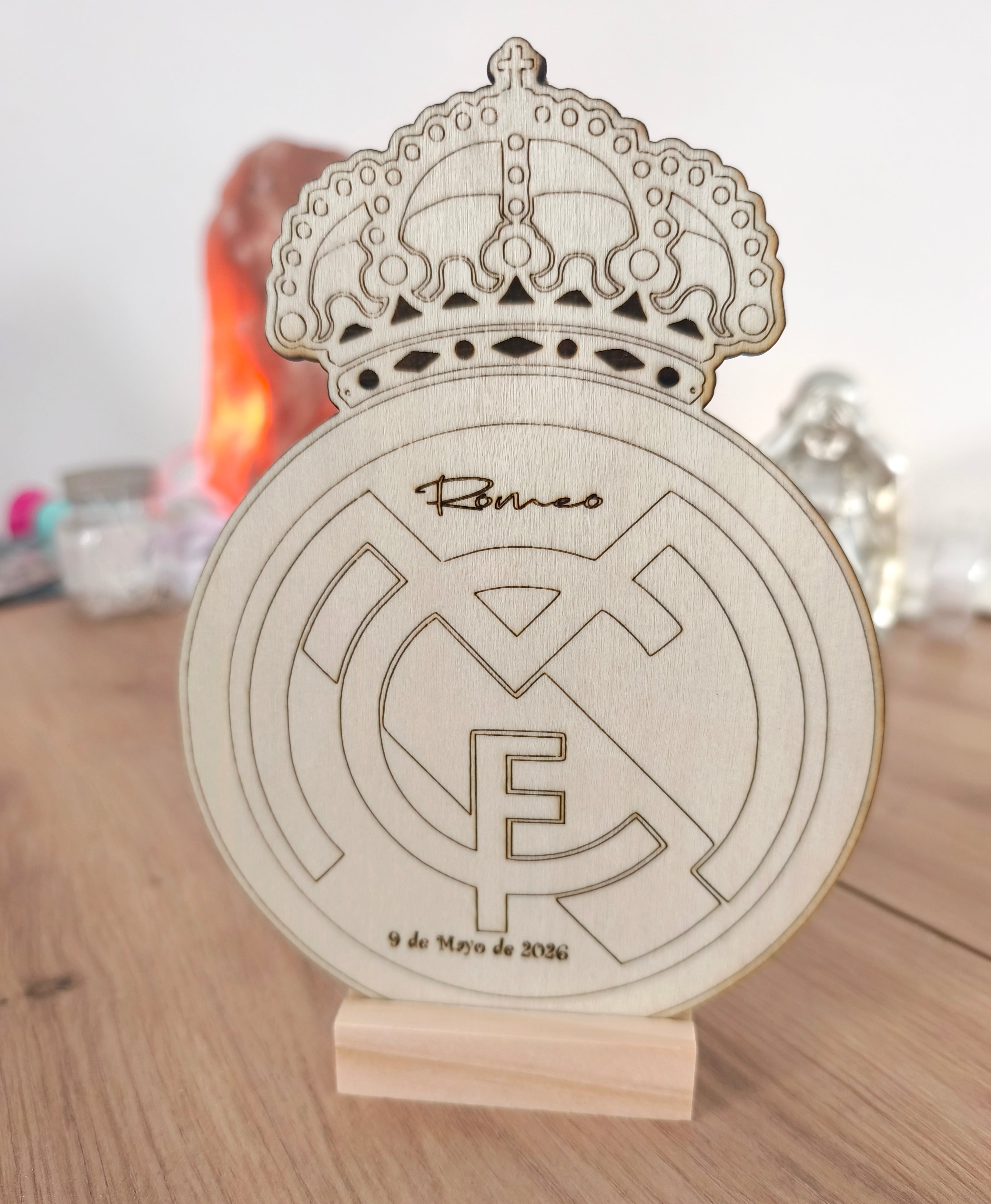 Escudo real Madrid personalizado de madera